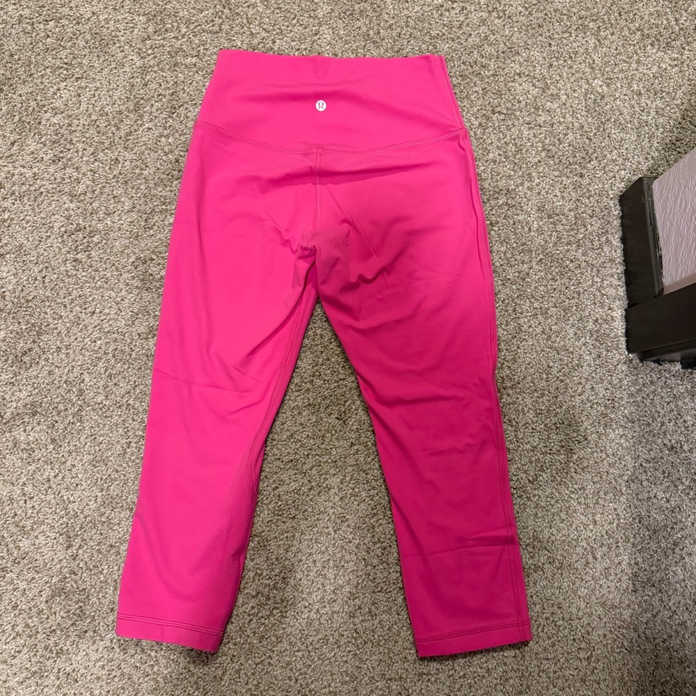 lululemon Women’s Align High rise legging 21” crop size 8 sonic pink